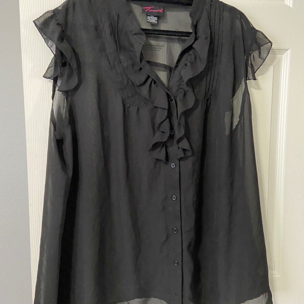Torrid sheet black top size 4